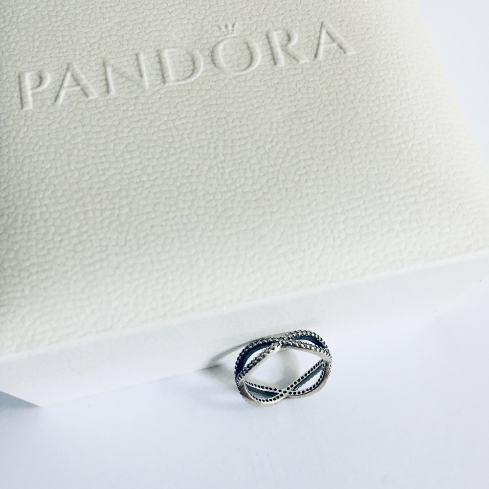 PANDORA CROSSING PATHS RING